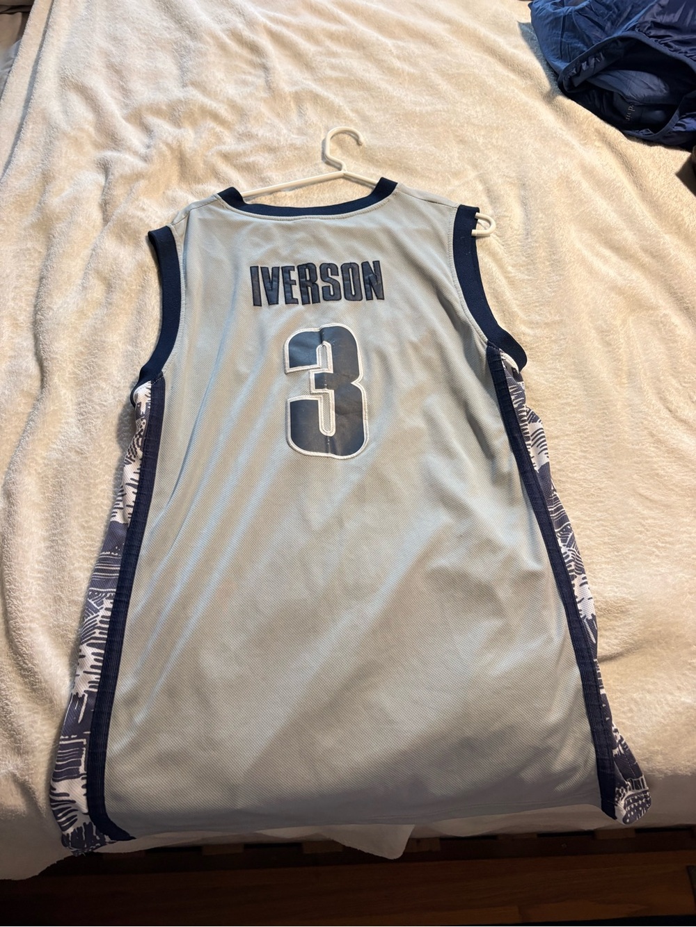 XL Allen Iverson Vintage Georgetown Hoyas Basketball Jersey